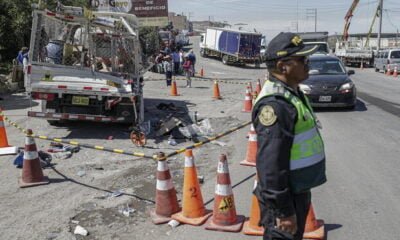 Accidente. Camión furgón causó la tragedia la mañana de ayer en la Vía de Evitamiento. Foto: Rodrigo Talavera/La República