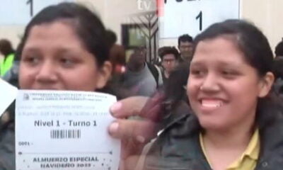 Alumna se hace viral por tener el ticket °1 del desayuno navideño de San Marcos.