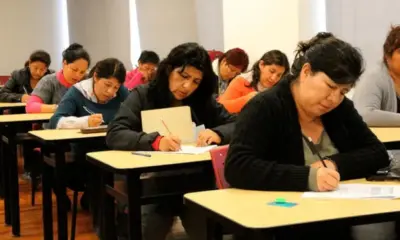 Bono no será solo para docentes de colegios, sino también de universidades. Foto: Andina