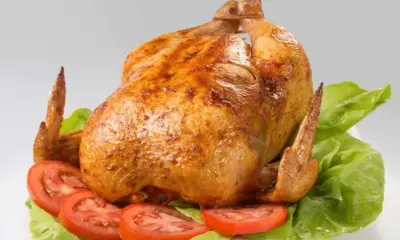 El pollo a la brasa es uno de los platos bandera del Perú. Foto: Taste Atlas