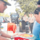 La Policía hizo entrega del Pabellón Nacional a los familiares del difunto oficial. Foto difusión