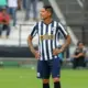 Paolo Guerrero debutó en el fútbol peruano el último fin de semana. Foto: composición LR/AFP