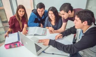 Titular del MTPE instó a los jóvenes a pensar en carreras técnicas como una buena opción. Foto: Andina