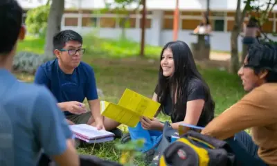 Minedu ofrece becas a través del Pronabec y diversos programas. Foto: Andina