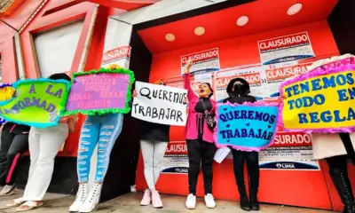 Las mujeres realizaron un plantón en Las Cucardas para reclamar su reapertura. Foto: composición LR