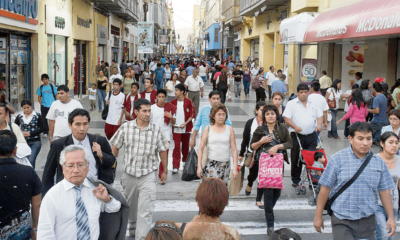 Lectura. A pesar del rebote en 2024, el FMI considera que habrá una recuperación moderada del consumo privado. Foto: difusión