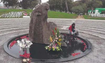 Memorial. El Ojo que llora, creado por la artista Lika Mutal, es un lugar de recuerdo para los familiares de las víctimas civiles de la violencia. Foto: difusión