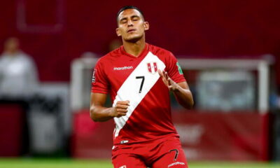 Álex Valera era uno de los 6 convocados de Universitario para este amistoso de la selección peruana. Foto: AFP