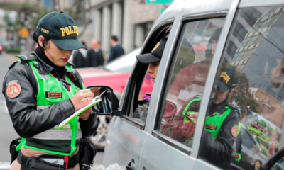 ¡Toma nota! Descubre cómo saber si cuentas con papeletas en el portal de Sutran. Foto: Composición LR/Andina